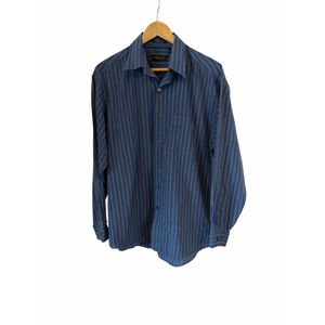 Van Heusen Blue Striped Dress Shirt Mens Medium 15-15.5 Wrinkle Free Button Down
